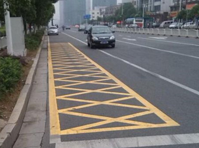 海门路边黄色网格线