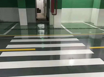 海门商场地下车库划线